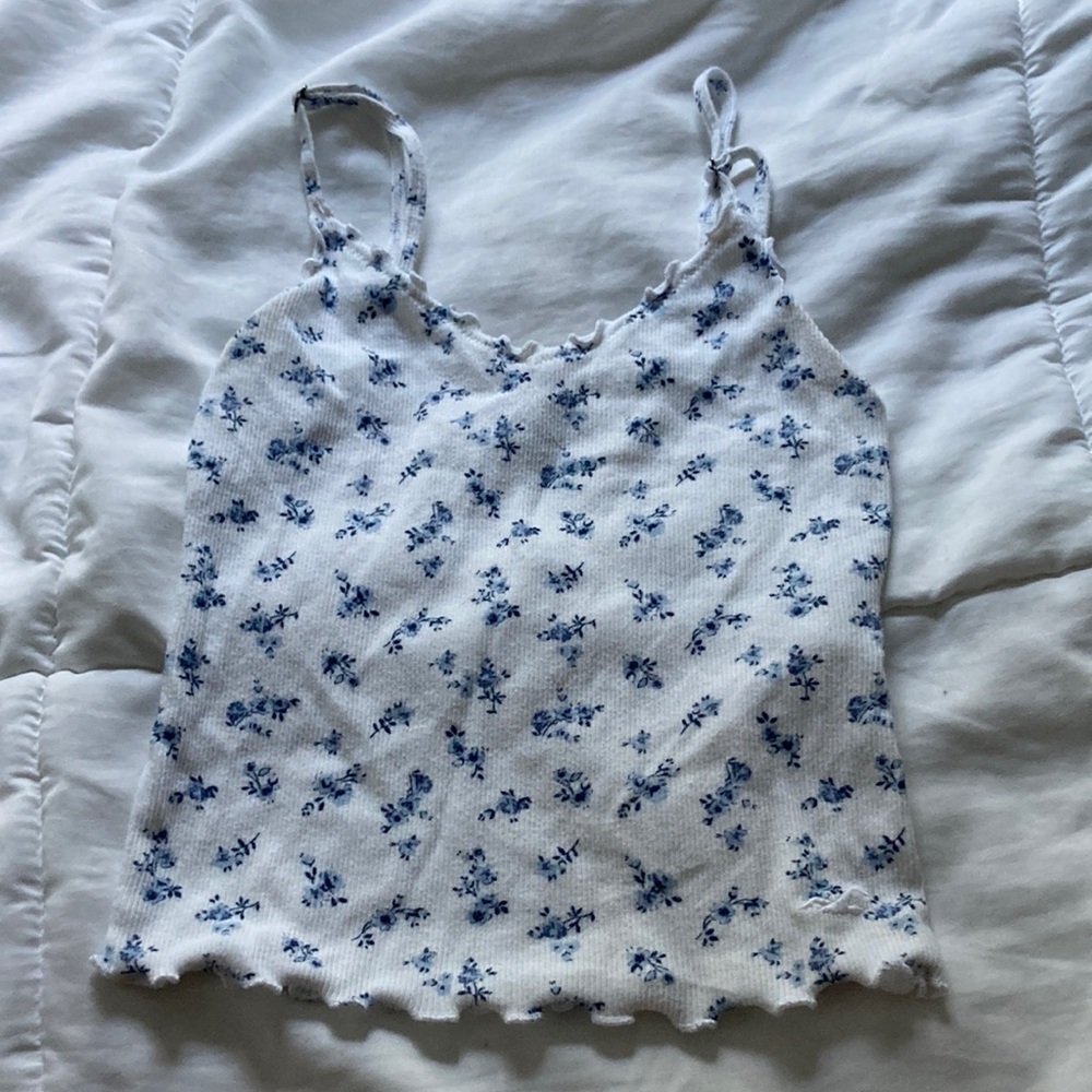 Hollister Lettuce Edge Tank Top